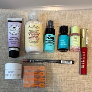 Beauty, Hair and Skincare Set - 9 Items plus Bag